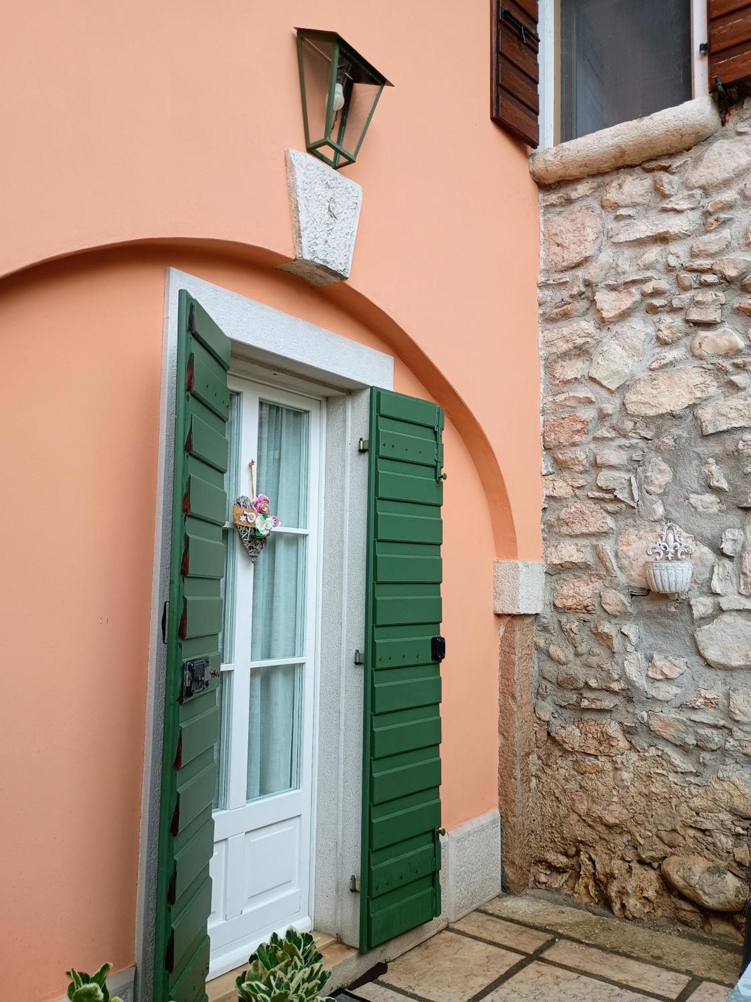 Casa Del Capitello Apartment Caprino Veronese Exterior photo